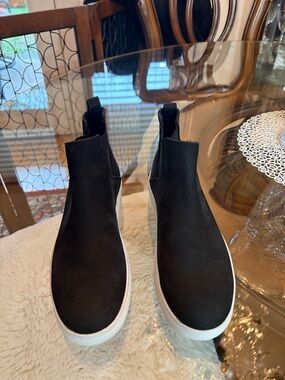 Blondo waterproof Black Slip-On Chelsea Booties with White Platform Sole